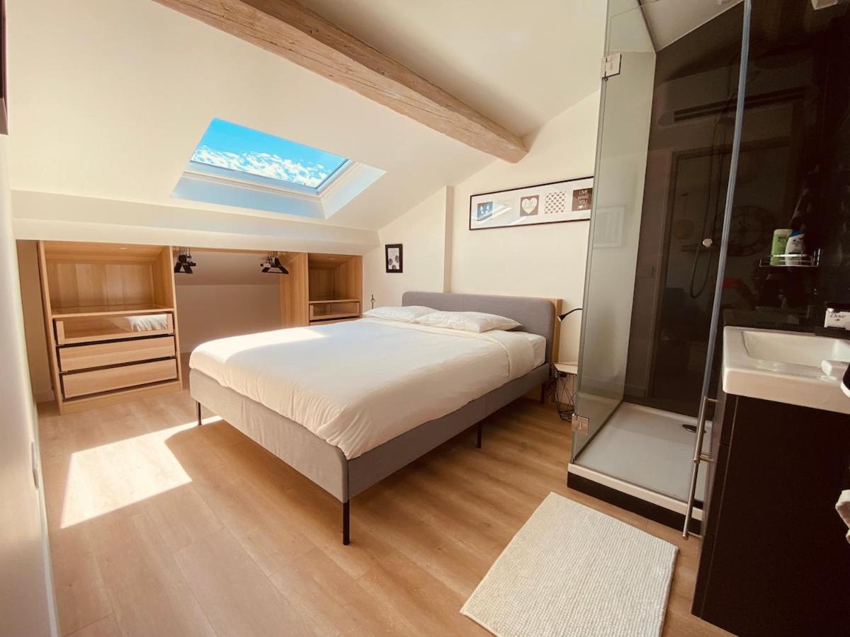 Chic Spacious 2br Few Steps From The Center Cannes